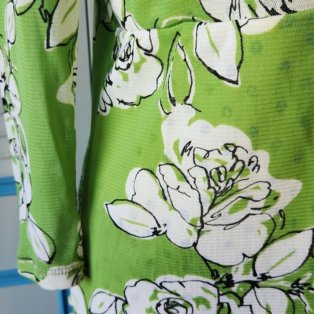 Axcess Green Floral Top - Picture 6 of 13